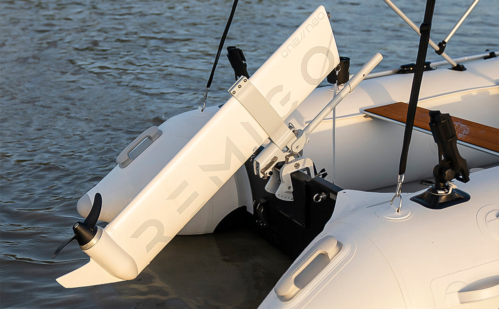 Remigo Neo Electric Outboard Engine for Tender and Inflatable Boats Lightweight Portable