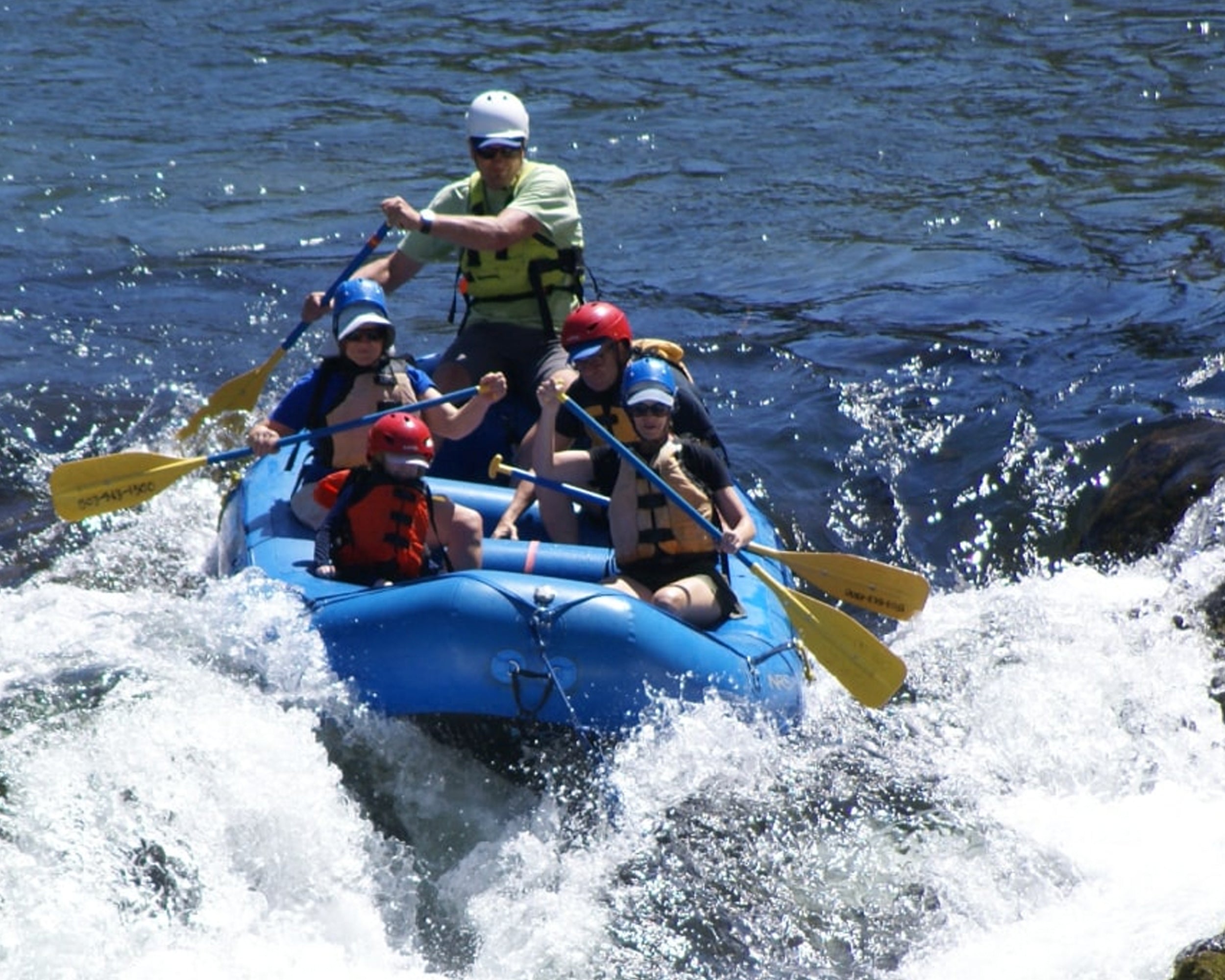 Who were the first companies to design and manufacture dropstitch materials in the inflatable boating industry?